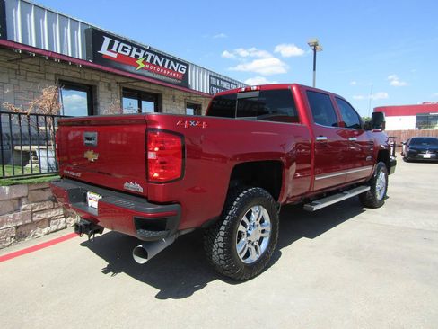 Used 2018 Chevrolet Silverado 2500 High Country w/ Duramax Plus Package AWD/4WD image 4