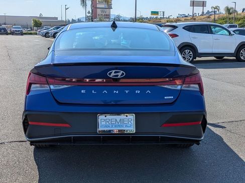 New 2025 Hyundai Elantra SEL image 5