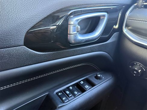 Used 2023 Jeep Compass High Altitude image 19