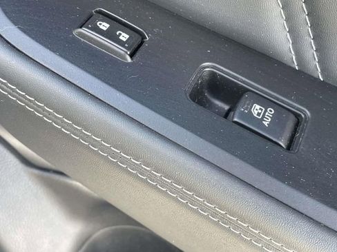 Used 2019 Subaru Outback 2.5i Limited image 18