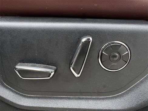 Used 2019 Ford F150 Platinum w/ Equipment Group 701A Luxury image 25