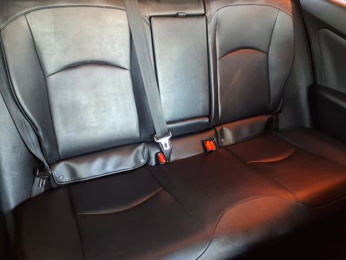 Used 2016 Toyota Prius Four Touring image 22