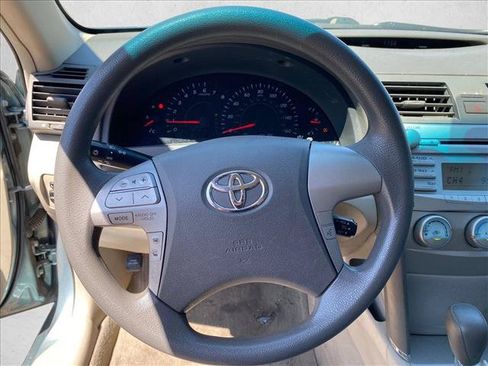 Used 2009 Toyota Camry LE FWD image 9