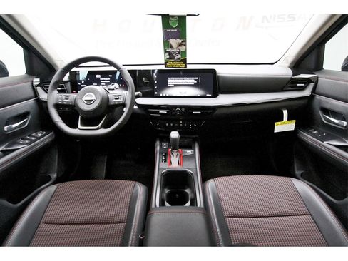 New 2026 Nissan Kicks SR image 7