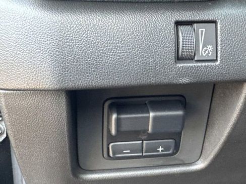 Used 2024 GMC Canyon Elevation w/ Convenience Package image 26