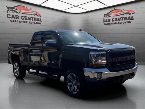 Used 2018 Chevrolet Silverado 1500 LT w/ All Star Edition image 7