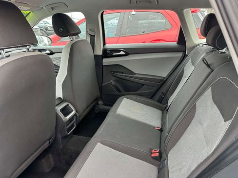 Used 2024 Volkswagen Taos S image 9