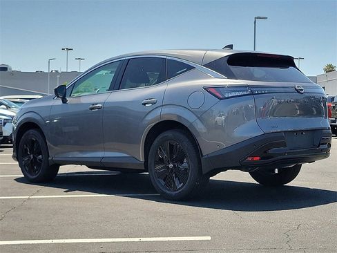 New 2025 Nissan Murano SV image 2
