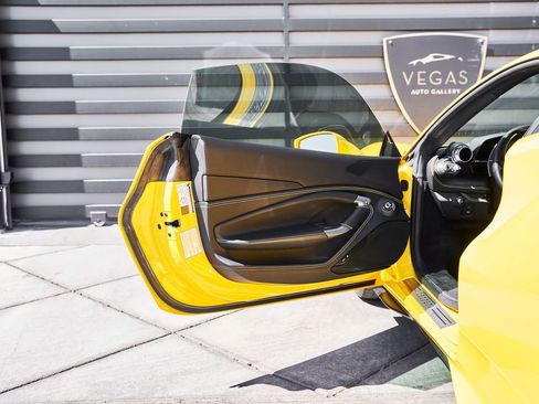 Used 2021 Ferrari F8 Tributo image 35