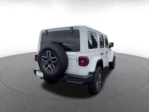 Used 2025 Jeep Wrangler Unlimited Sahara AWD/4WD image 14