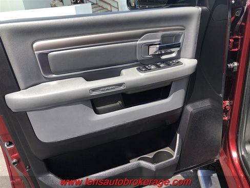 Used 2018 RAM 2500 Big Horn AWD/4WD image 9