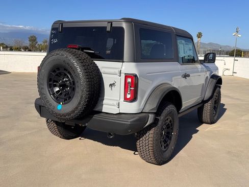 New 2026 Ford Bronco Badlands image 12
