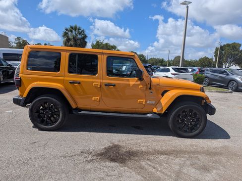 Used 2021 Jeep Wrangler Unlimited Sahara w/ Safety Group AWD/4WD image 3