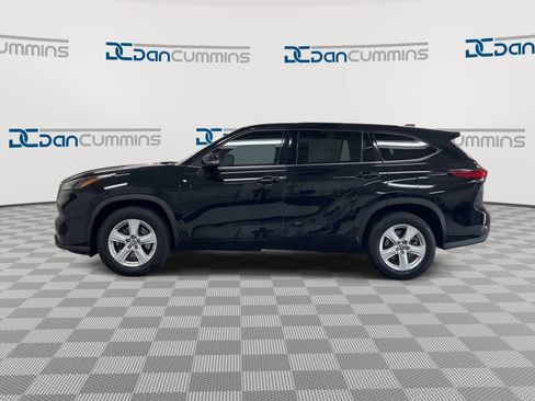 Used 2022 Toyota Highlander L FWD image 5