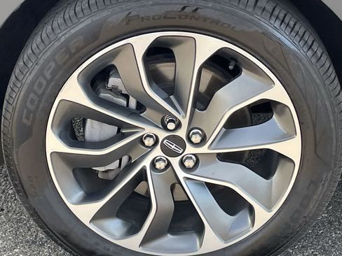 Used 2021 Lincoln Nautilus Reserve image 40