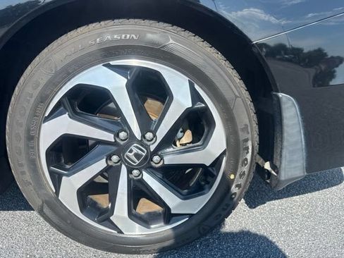 Used 2017 Honda Accord EX-L image 10