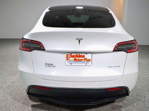 Used 2021 Tesla Model Y Long Range AWD/4WD image 8