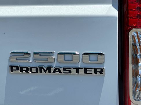 Used 2025 RAM ProMaster 2500 FWD image 27