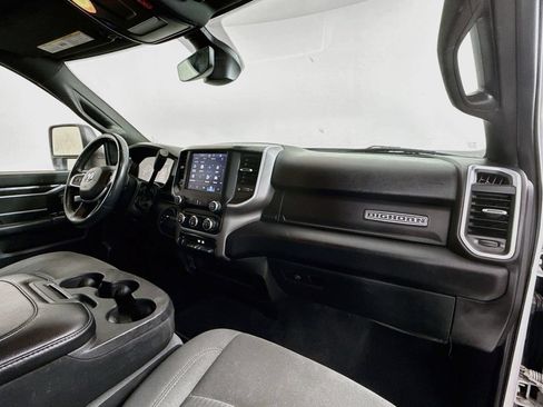 Used 2024 RAM 2500 Big Horn AWD/4WD image 28
