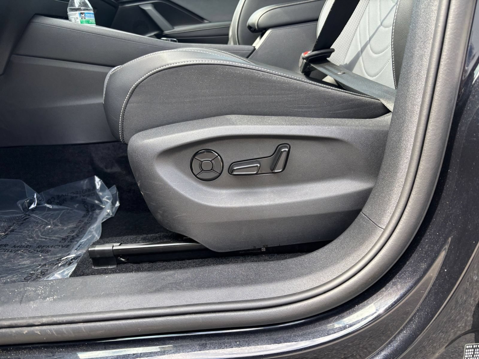 Used 2026 Volkswagen Tiguan SE FWD image 21