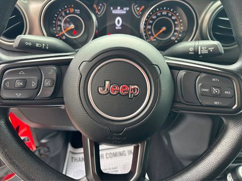 Used 2023 Jeep Gladiator Sport AWD/4WD image 24