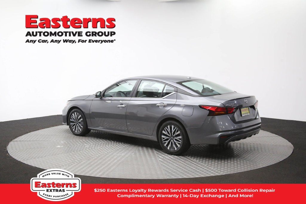 Used 2025 Nissan Altima 2.5 SV FWD image 63