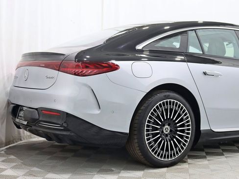 Used 2022 Mercedes-Benz EQS 580 580 image 9