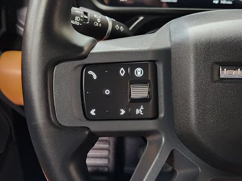 Used 2024 Land Rover Defender 130 X-Dynamic SE AWD/4WD image 47