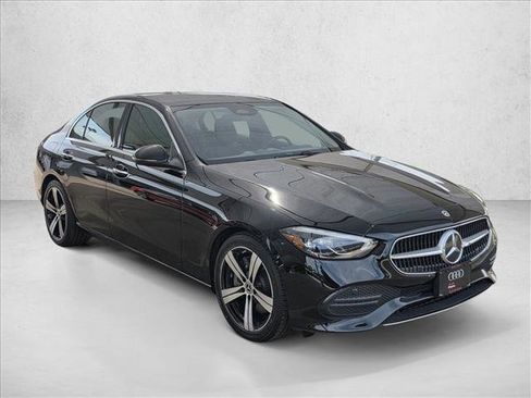 Used 2025 Mercedes-Benz C 300 4MATIC Sedan image 3