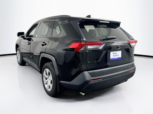Used 2021 Toyota RAV4 LE AWD/4WD image 7