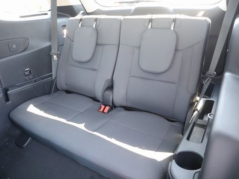 New 2025 Ford Explorer Active image 14