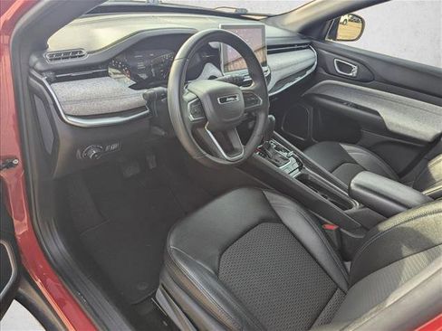 Used 2024 Jeep Compass Latitude AWD/4WD image 10