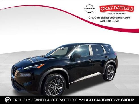 Used 2023 Nissan Rogue S image 1