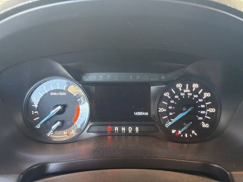 Used 2016 Ford Explorer XLT AWD/4WD image 12