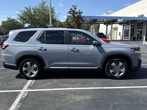 Certified 2026 Honda Pilot EX-L image 3