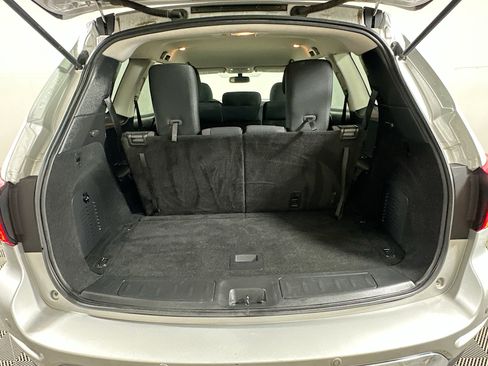 Used 2019 Nissan Pathfinder SV image 24