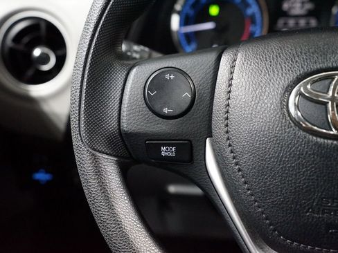 Used 2018 Toyota Corolla LE FWD image 13