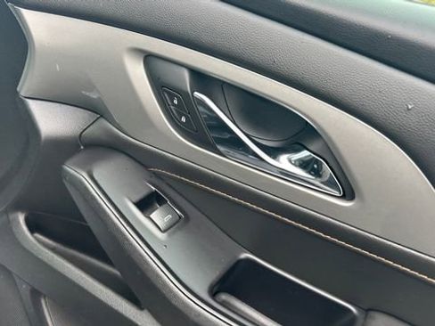 Certified 2020 Chevrolet Traverse LT AWD/4WD image 52