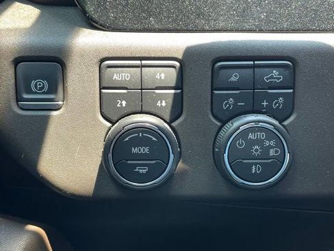 Used 2023 Chevrolet Silverado 1500 RST w/ Convenience Package II image 16