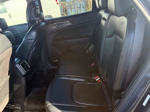 Used 2023 Kia Sportage EX FWD image 23