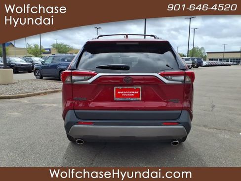 Used 2020 Toyota RAV4 Limited image 4