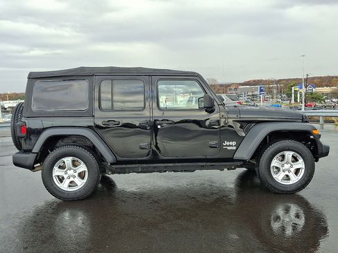 Used 2018 Jeep Wrangler Unlimited Sport S image 7