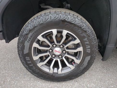 Used 2019 GMC Sierra 1500 AT4 w/ AT4 Premium Package image 11