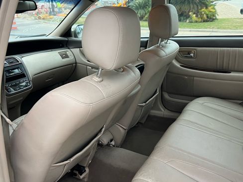 Used 2002 Toyota Avalon XLS image 8