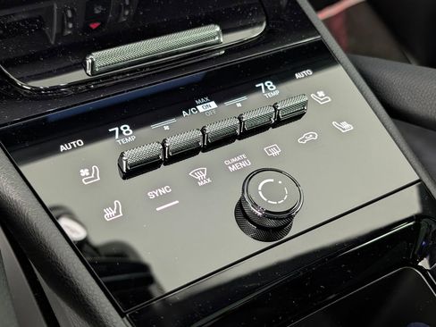 New 2026 Porsche Cayenne image 33