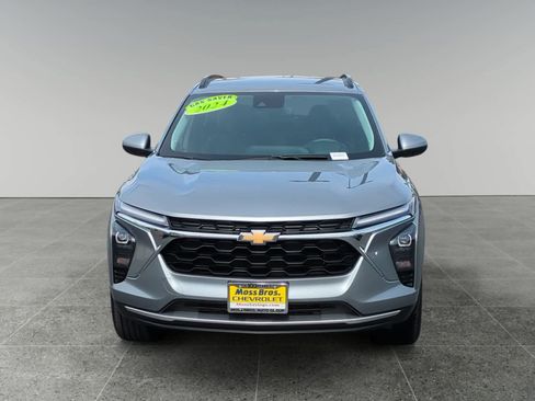 Used 2024 Chevrolet Trax LT image 8