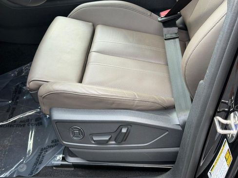 Used 2025 Audi Q5 Prestige AWD/4WD image 21