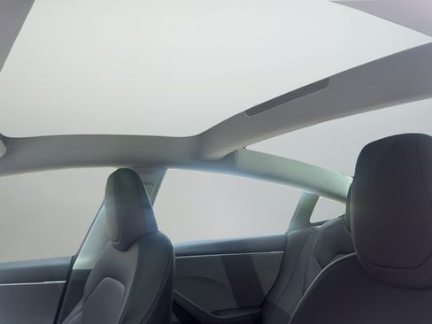 Used 2025 Tesla Model 3 Long Range RWD image 17