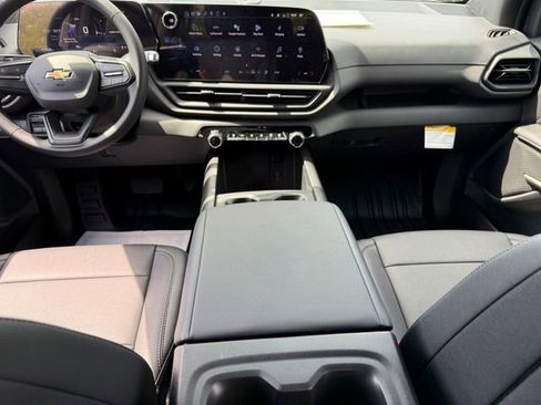 New 2026 Chevrolet Silverado EV W/T AWD/4WD image 7