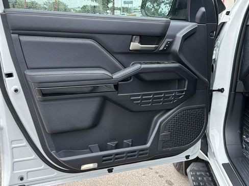 Certified 2025 Toyota 4Runner Limited AWD/4WD image 13